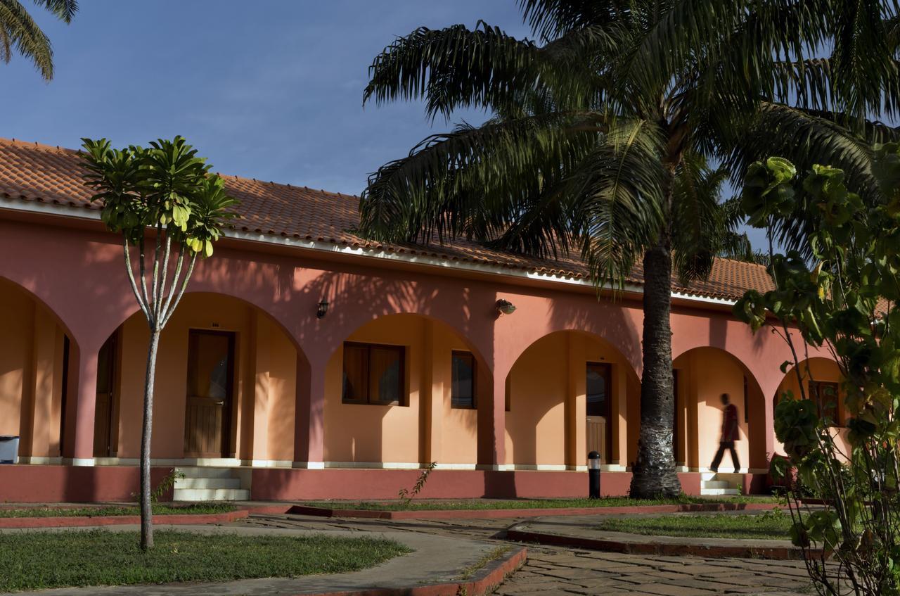 Dunia Hotel Bissau Kültér fotó